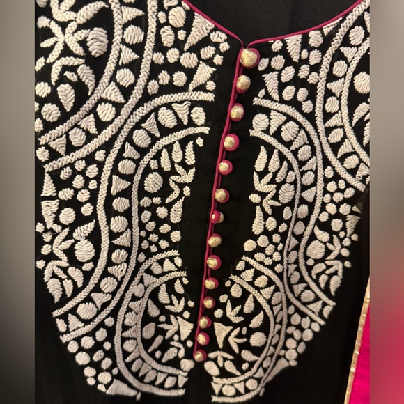 Pure georgette kurta with Pink and Gold Trim &soft net dupatta - Picture 2 of 13